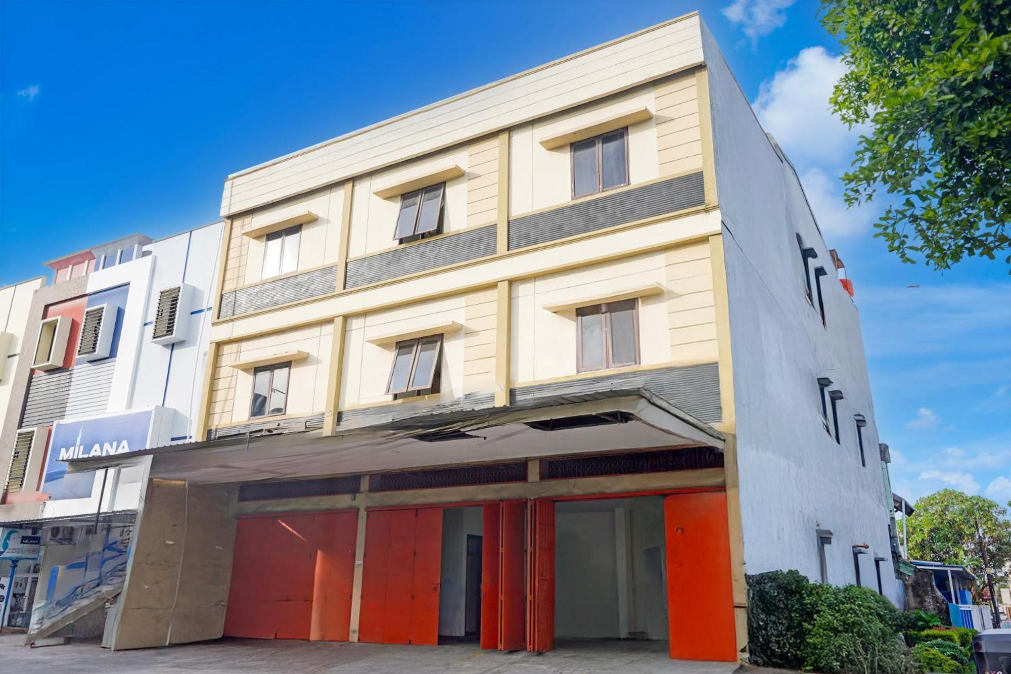Hotel O Rappocini Near Rsia Paramount Macasar Exterior foto